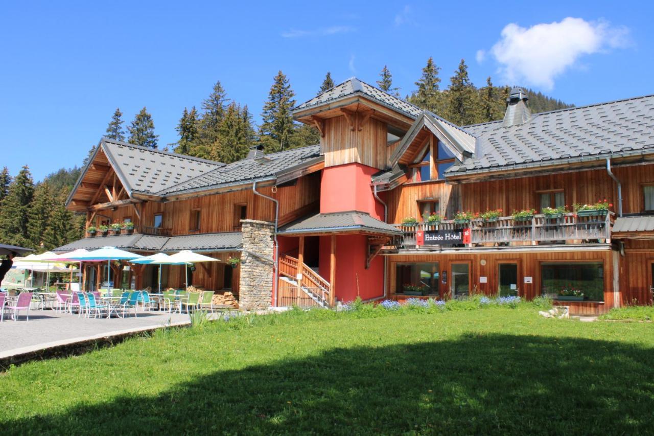 Chalet Hotel Vaccapark Le Praz de Lys Exterior photo