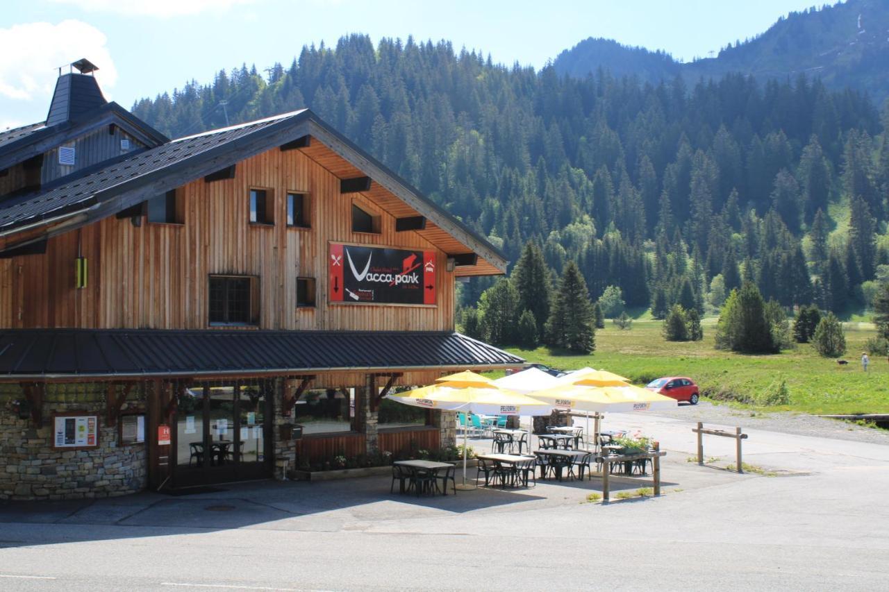 Chalet Hotel Vaccapark Le Praz de Lys Exterior photo