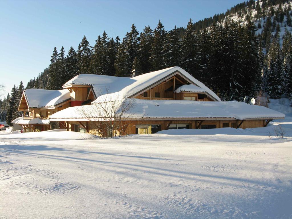 Chalet Hotel Vaccapark Le Praz de Lys Exterior photo