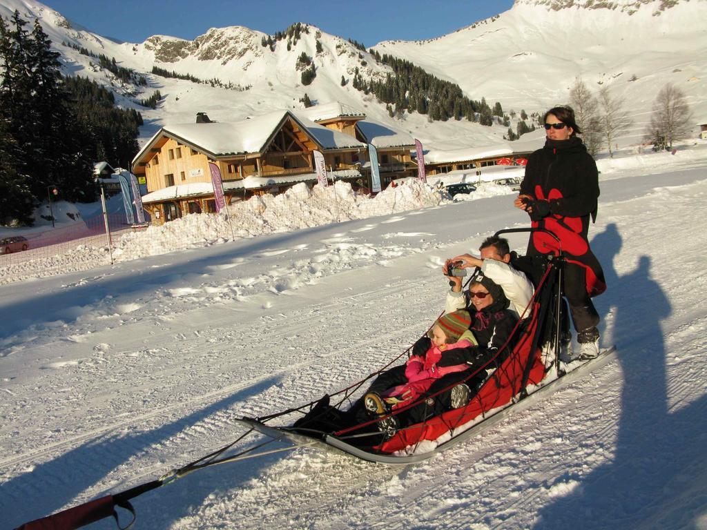 Chalet Hotel Vaccapark Le Praz de Lys Exterior photo